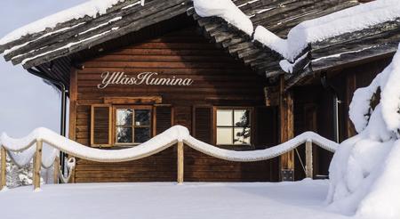 Außenaufnahme vom Hotel Ylläshumina