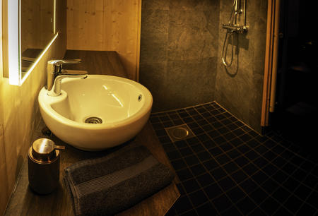 Nordlicht-Vogelhäuschen mit Sauna und Terrasse mit Outdoor-Jacuzzi
