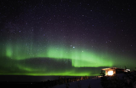 Nordlicht-Vogelhäuschen mit Sauna und Terrasse mit Outdoor-Jacuzzi