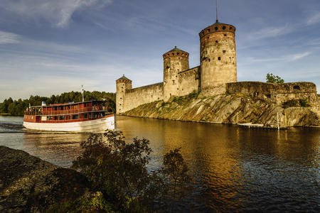 Burg Olavinlinna in Savonlinna (c) Visit Finland, Jaakko Posti