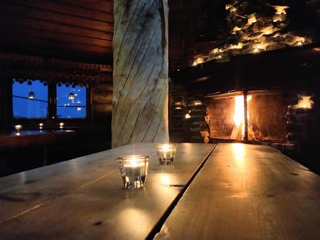 Gemütliche Atmosphäre im Gipfelrestaurant Ylläskammi