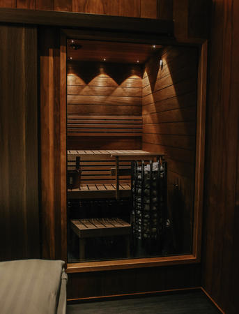 Die Panorama-Chalets verfügen über eine private Sauna mit Fenster zum Schlafbereich