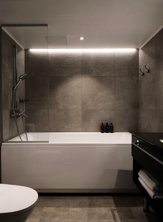 Badezimmer, Junior Suite (c) Lapland Hotels & Safaris