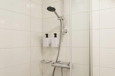 Dusche, Familienzimmer