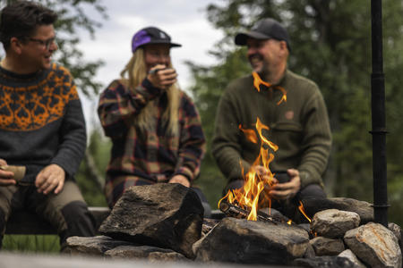 Gemütliche Lagerfeuerpause