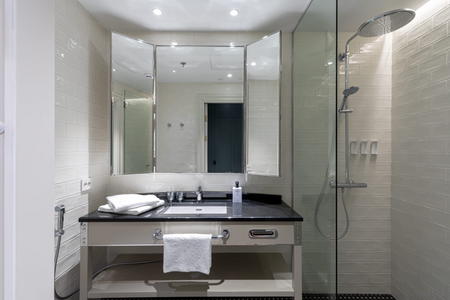 Standard Badezimmer