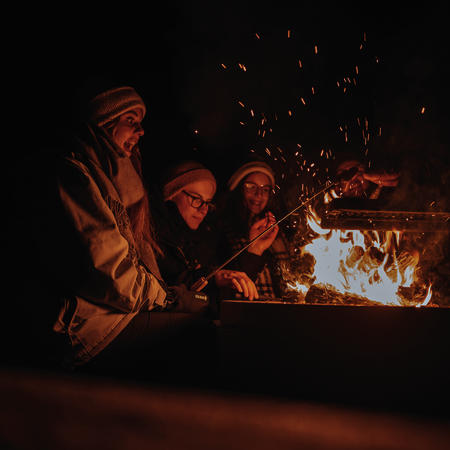Grillen am Lagerfeuer