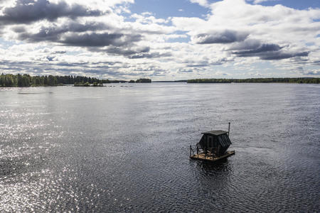 Schwimmende Sauna